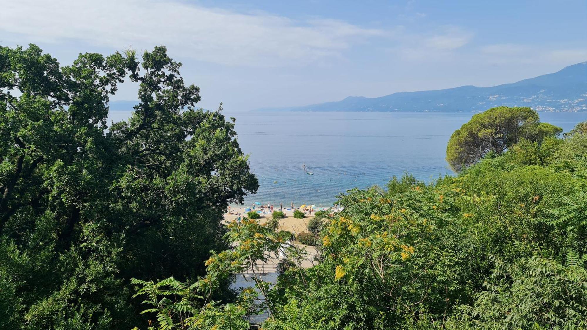 Apartment Antonija With Seaview Рийека Екстериор снимка